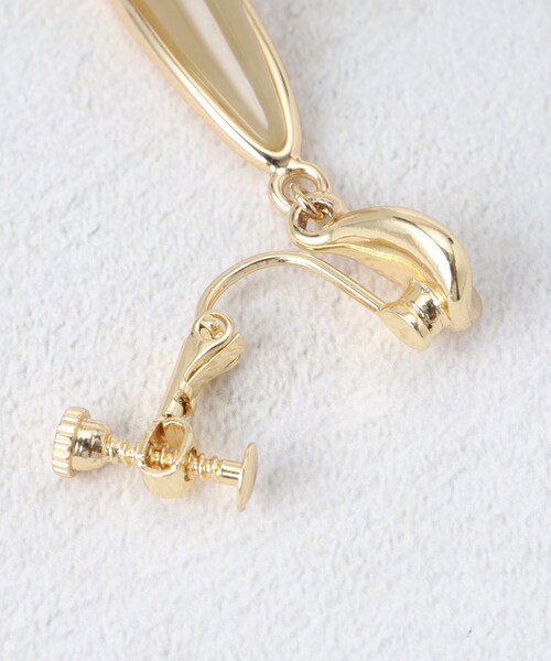 OPAQUE.CLIP（オペークドットクリップ）の「カラーしずくイヤリング（イヤリング・レディース・シルバー/ゴールド・00）」の5枚目の写真