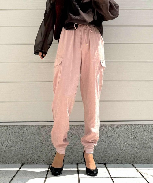 Q(キュー)の「ピーチジョガーパンツ(その他パンツ・レディース・ベビーピンク/グレー・MEDIUM)」の20枚目の写真