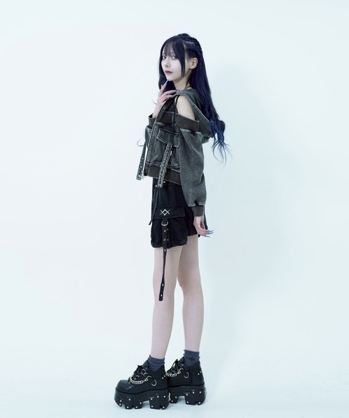 REFLEM（レフレム）の「『REFLEM/レフレム』オフショルクロップドZIPパーカー/ジップアップパーカー（パーカー・レディース・カモフラージュ/ブラック・FREE）」の12枚目の写真