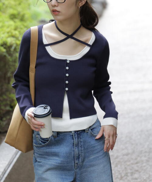 FREE'S MART（フリーズマート）の「◆キャミレイヤードクルーネックニット（ニット/セーター・レディース・グレー/ブラウン/イエロー/ネイビー・FREE）」の3枚目の写真