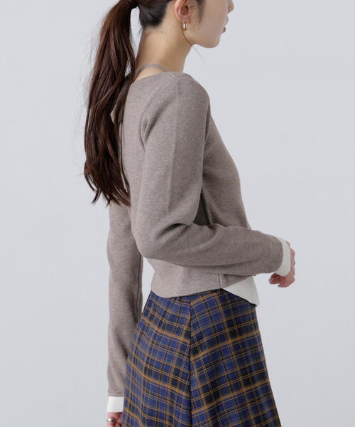 FREE'S MART（フリーズマート）の「◆キャミレイヤードクルーネックニット（ニット/セーター・レディース・グレー/ブラウン/イエロー/ネイビー・FREE）」の12枚目の写真