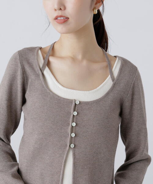 FREE'S MART（フリーズマート）の「◆キャミレイヤードクルーネックニット（ニット/セーター・レディース・グレー/ブラウン/イエロー/ネイビー・FREE）」の10枚目の写真