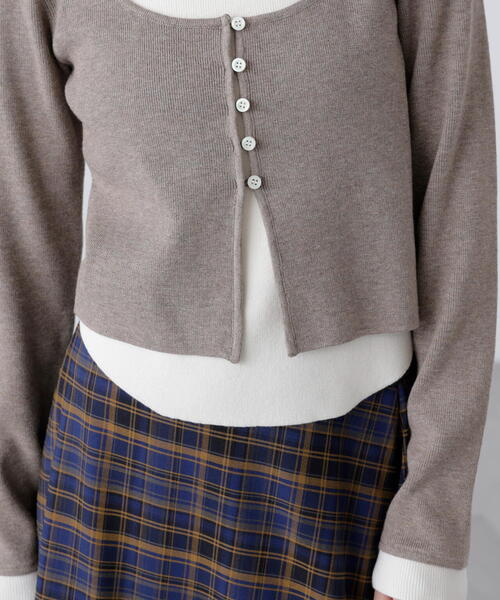 FREE'S MART（フリーズマート）の「◆キャミレイヤードクルーネックニット（ニット/セーター・レディース・グレー/ブラウン/イエロー/ネイビー・FREE）」の8枚目の写真