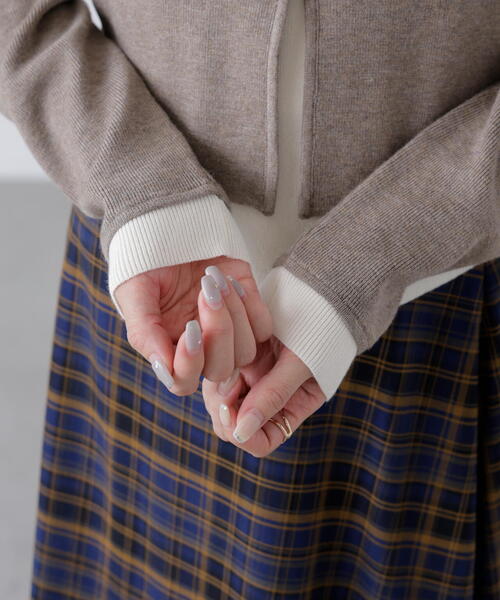 FREE'S MART（フリーズマート）の「◆キャミレイヤードクルーネックニット（ニット/セーター・レディース・グレー/ブラウン/イエロー/ネイビー・FREE）」の5枚目の写真