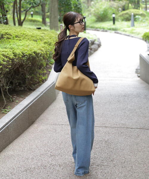 FREE'S MART（フリーズマート）の「◆キャミレイヤードクルーネックニット（ニット/セーター・レディース・グレー/ブラウン/イエロー/ネイビー・FREE）」の8枚目の写真