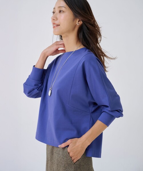 J.PRESS Ladies(J.プレス レディス)の「ポンチ ボートネック カットソー(Tシャツ/カットソー・レディース・ベージュ系/ブルー系/ワイン系・SMALL)」の5枚目の写真