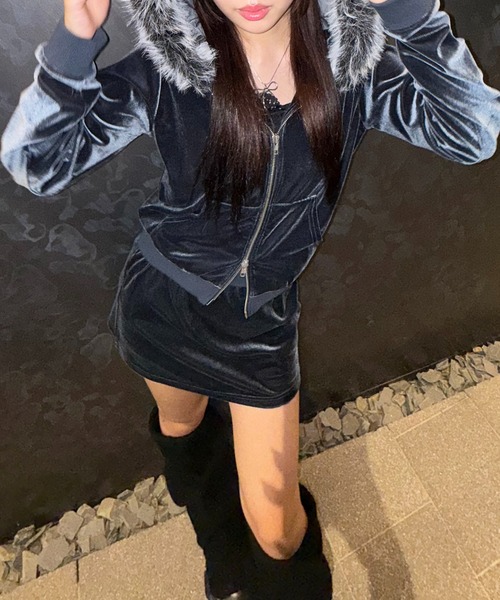 SPIRALGIRL（スパイラルガール）の「ベロアファーフーディー（パーカー・レディース・ブルー/ブラック/ベージュ・FREE）」の14枚目の写真