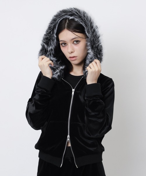 SPIRALGIRL（スパイラルガール）の「ベロアファーフーディー（パーカー・レディース・ブルー/ブラック/ベージュ・FREE）」の6枚目の写真