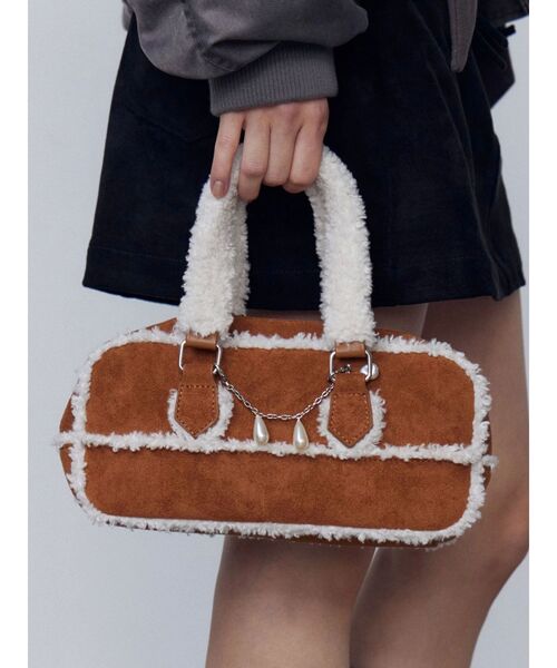 EMODA（エモダ）の「クラシックフェイクムートンバッグ（ハンドバッグ・レディース・ブラウン/ブラック/ネイビー・FREE）」の8枚目の写真