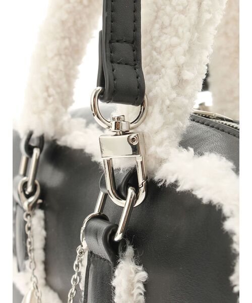 EMODA（エモダ）の「クラシックフェイクムートンバッグ（ハンドバッグ・レディース・ブラウン/ブラック/ネイビー・FREE）」の14枚目の写真