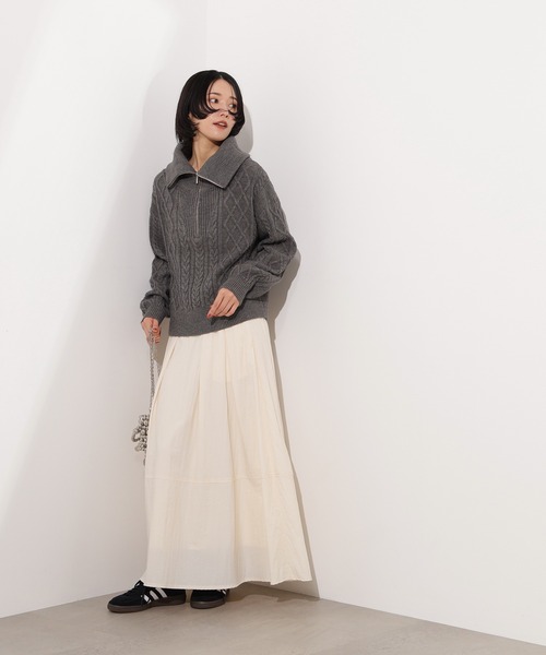 N.（N. Natural Beauty Basic）（エヌエヌナチュラルビューティーベーシック）の「ハーフジップケーブルニット（ニット/セーター・レディース・グレー/ブルー/ワインレッド・MEDIUM）」の5枚目の写真