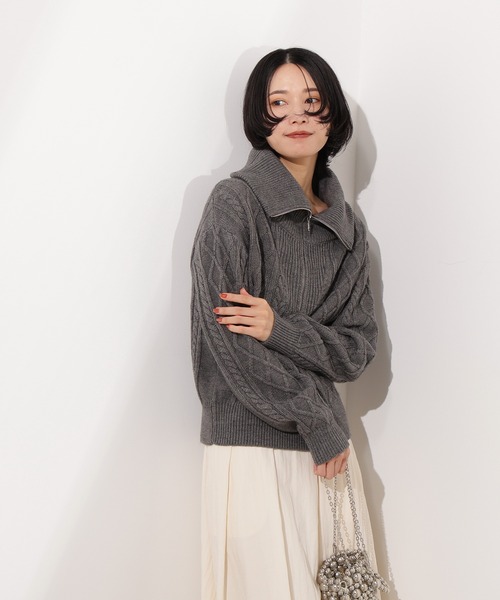 N.（N. Natural Beauty Basic）（エヌエヌナチュラルビューティーベーシック）の「ハーフジップケーブルニット（ニット/セーター・レディース・グレー/ブルー/ワインレッド・MEDIUM）」の7枚目の写真