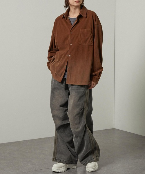 Alfred Alex(アルフレッドアレックス)の「【Alfred Alex】ヴィンテージ加工ピグメント グラデーションコーデュロイオーバーサイズシャツ【セットアップ対応】(シャツ/ブラウス・メンズ・ブラック/ブラウン系/グレー・M/L)」の15枚目の写真