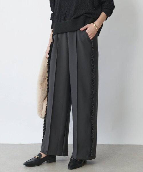 un dix cors(アンディコール)の「《コーデのアクセントに◎》カットジョーゼットサイドフリルパンツ(スウェットパンツ・レディース・ブラック/グレー・FREE)」の2枚目の写真
