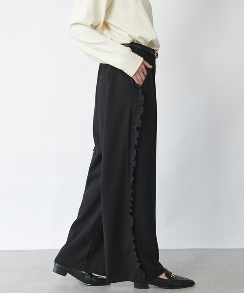 un dix cors(アンディコール)の「《コーデのアクセントに◎》カットジョーゼットサイドフリルパンツ(スウェットパンツ・レディース・ブラック/グレー・FREE)」の1枚目の写真