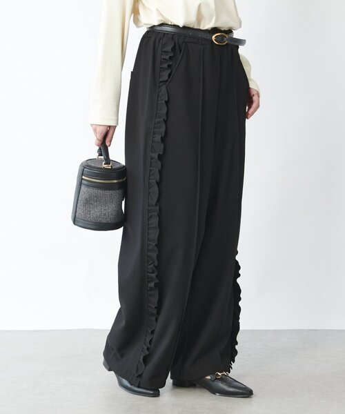 un dix cors(アンディコール)の「《コーデのアクセントに◎》カットジョーゼットサイドフリルパンツ(スウェットパンツ・レディース・ブラック/グレー・FREE)」の7枚目の写真