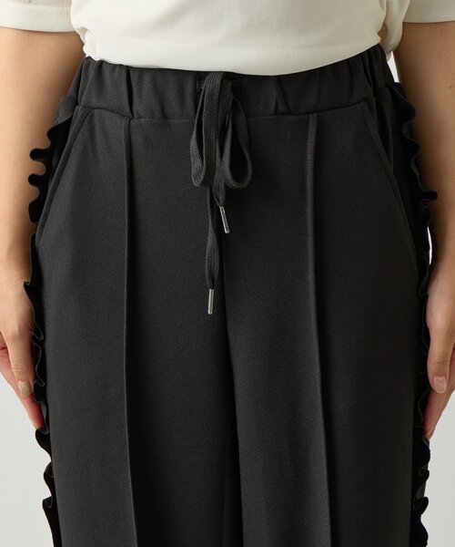 un dix cors(アンディコール)の「《コーデのアクセントに◎》カットジョーゼットサイドフリルパンツ(スウェットパンツ・レディース・ブラック/グレー・FREE)」の15枚目の写真