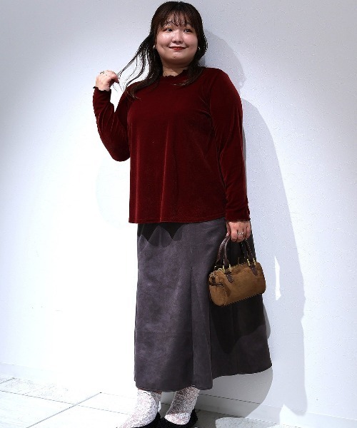 leswel（レスウェル）の「【yuki×leswel】【L～3L 大きいサイズ】ライトベロアハイネックメロートップス（Tシャツ/カットソー・レディース・エンジ/クリーム/ネイビー・L/3L/LL）」の6枚目の写真