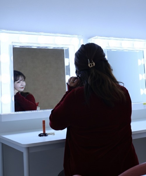 leswel（レスウェル）の「【yuki×leswel】【L～3L 大きいサイズ】ライトベロアハイネックメロートップス（Tシャツ/カットソー・レディース・エンジ/クリーム/ネイビー・L/3L/LL）」の5枚目の写真