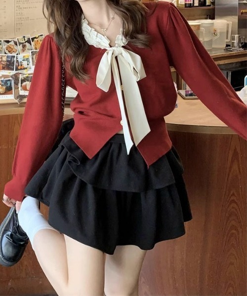 Mejoul(メジュール)の「フリルネックリボンニットトップス(ニット/セーター・レディース・アイボリー/ブラック/ワイン・F)」の3枚目の写真