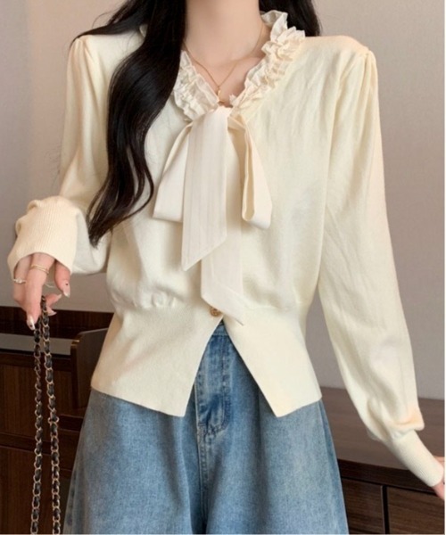 Mejoul(メジュール)の「フリルネックリボンニットトップス(ニット/セーター・レディース・アイボリー/ブラック/ワイン・F)」の6枚目の写真