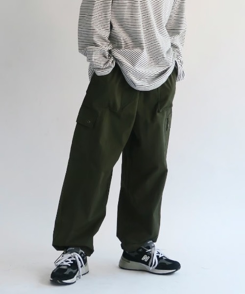 KALENO(カレノ)の「unisex / nylon cargo pans(カーゴパンツ・レディース・ブラック/カーキ・FREE)」の2枚目の写真