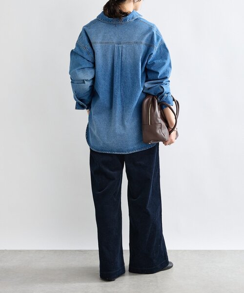 RIVE DROITE(リヴドロワ)の「【MONN.:.(モン)】スキッパーデニムシャツ(シャツ/ブラウス・レディース・ブルー/ベージュ・FREE)」の6枚目の写真