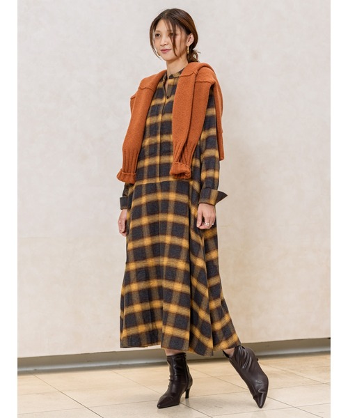 Banana Republic(バナナリパブリック)の「コットン トラペーズ シャツドレス(ワンピース・レディース・ベージュ/ネイビー/グリーン・S/XS/L/M)」の4枚目の写真