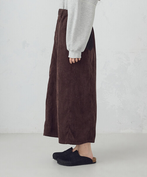 ONIGIRI（オニギリ）の「コーデュロイ Ａラインスカート / セットアップ対応（スカート・レディース・ベージュ/ブラウン・FREE）」の6枚目の写真