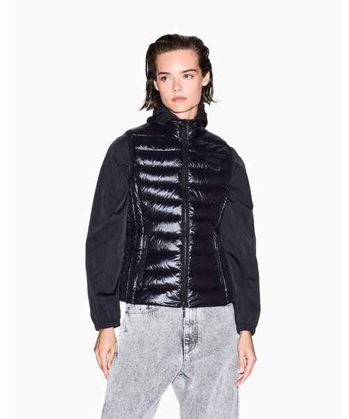 アルマーニ A|X ダウンベスト⭐︎ARMANI EXCHANGE ロゴデザイン A|X アルマーニ エクスチェンジ】＜オンライン限定＞AXロゴ ライト