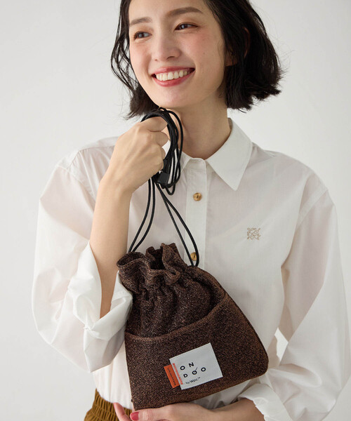 CROSSPLUS ONLINE(クロスプラスオンライン)の「【ONDOO】ラメ2way巾着バック(トートバッグ・レディース・ブラウン/グレー/シルバー/ブラック・フリー)」の9枚目の写真