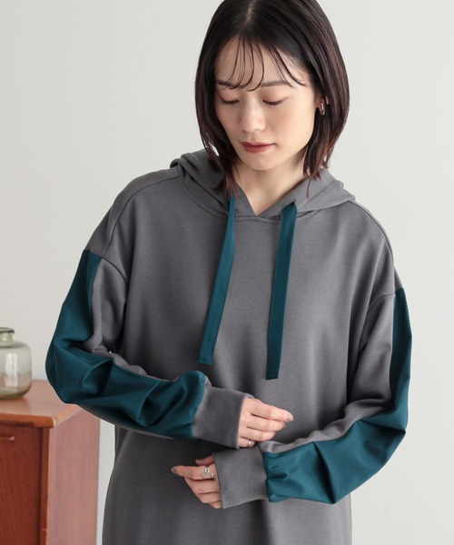 n'OrLABEL(ノアールレーベル)の「異素材切替フード付きワンピース(ワンピース・レディース・ブラック/チャコール・1/2)」の14枚目の写真