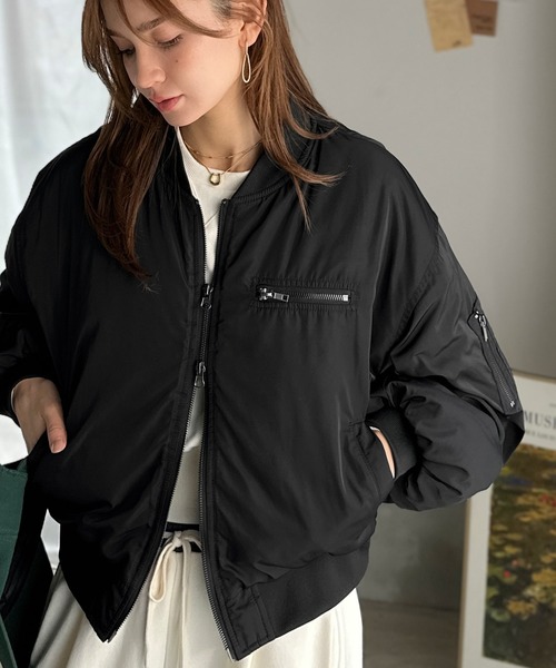 classicalelf（クラシカルエルフ）の「【AYAさんコラボ】ボリューム感と軽やかさを両立。中綿入りボリュームスリーブMA-1（MA-1・レディース・ブラック・X-LARGE/SMALL/MEDIUM/LARGE）」の14枚目の写真