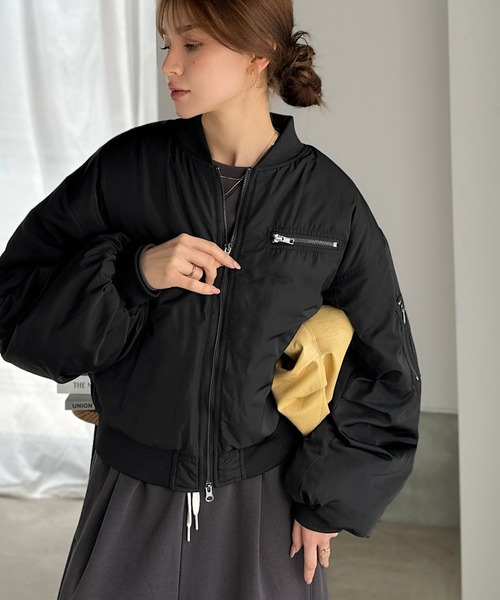 classicalelf（クラシカルエルフ）の「【AYAさんコラボ】ボリューム感と軽やかさを両立。中綿入りボリュームスリーブMA-1（MA-1・レディース・ブラック・X-LARGE/SMALL/MEDIUM/LARGE）」の18枚目の写真