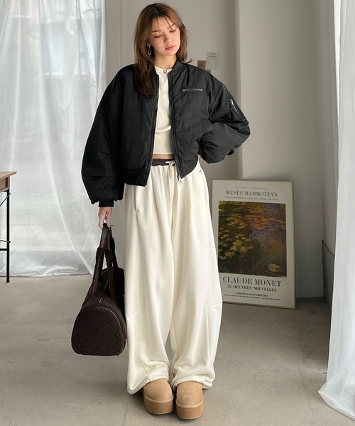 classicalelf（クラシカルエルフ）の「【AYAさんコラボ】ボリューム感と軽やかさを両立。中綿入りボリュームスリーブMA-1（MA-1・レディース・ブラック・X-LARGE/SMALL/MEDIUM/LARGE）」の15枚目の写真