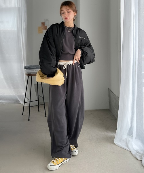 classicalelf（クラシカルエルフ）の「【AYAさんコラボ】ボリューム感と軽やかさを両立。中綿入りボリュームスリーブMA-1（MA-1・レディース・ブラック・X-LARGE/SMALL/MEDIUM/LARGE）」の19枚目の写真