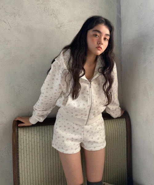 Smyeon(スミョン)の「Embroidery sweat short pants/刺繍スウェットショートパンツ(スウェットパンツ・レディース・ホワイト×ブルー/ホワイト×ピンク/グレー/ブラウン/ホワイト/ピンク/ネイビー・FREE)」の8枚目の写真