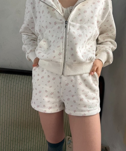 Smyeon(スミョン)の「Embroidery sweat short pants/刺繍スウェットショートパンツ(スウェットパンツ・レディース・ホワイト×ブルー/ホワイト×ピンク/グレー/ブラウン/ホワイト/ピンク/ネイビー・FREE)」の12枚目の写真
