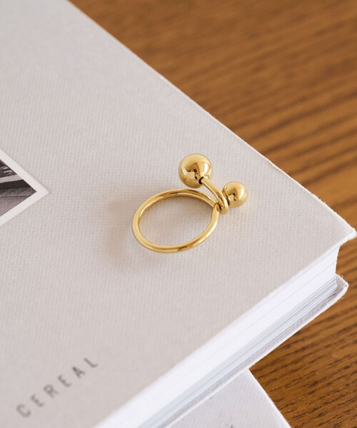 green label relaxing（グリーンレーベルリラクシング）の「【WEB限定】ボール モチーフ リング（リング・レディース・シルバー/ゴールド・FREE）」の2枚目の写真