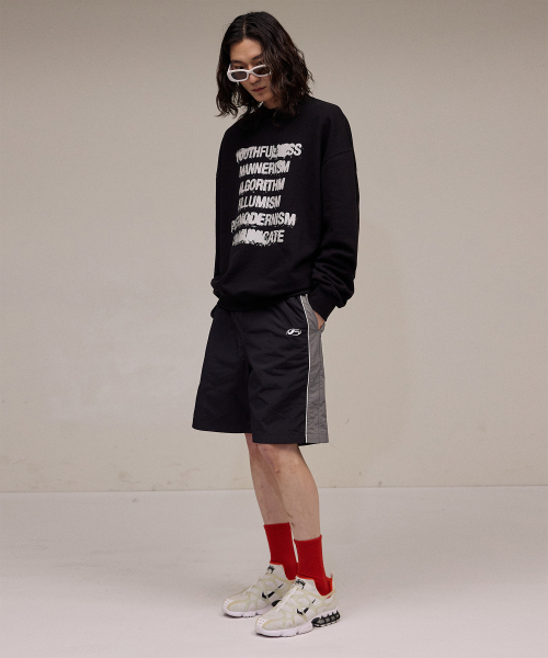 F.ILLUMINATE（フィルミネイト）の「スプレッドプリントスウェットシャツ-ブラック（スウェット・レディース・その他・SMALL/MEDIUM/LARGE）」の3枚目の写真