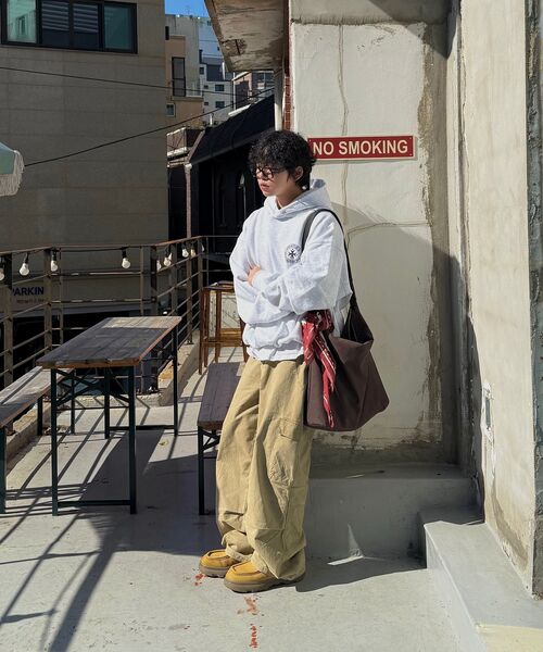 PUNCH DRUNK PARTIES（パンチドランクパーティーズ）の「Circle Logo Oversized Hoodie (MELANGE WHITE)（パーカー・レディース・その他・2/1/0/3）」の4枚目の写真