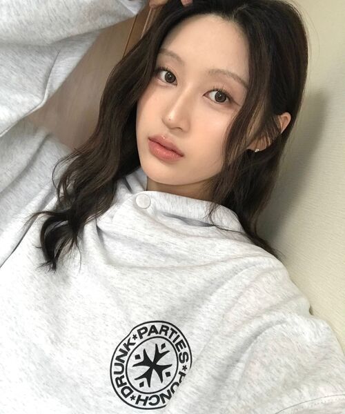 PUNCH DRUNK PARTIES（パンチドランクパーティーズ）の「Circle Logo Oversized Hoodie (MELANGE WHITE)（パーカー・レディース・その他・2/1/0/3）」の5枚目の写真