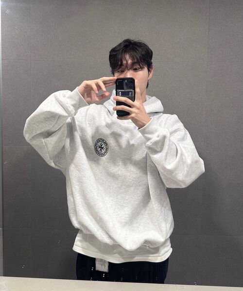 PUNCH DRUNK PARTIES（パンチドランクパーティーズ）の「Circle Logo Oversized Hoodie (MELANGE WHITE)（パーカー・レディース・その他・2/1/0/3）」の7枚目の写真