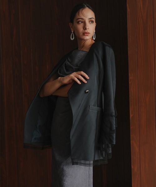 Callarus(カラルス)の「【お呼ばれ・よそいき・結婚式・パーティー・オケージョンドレス】<単品>チュールレイヤードデザインジャケット〔Callarus〕(ノーカラージャケット・レディース・チャコール/ブラウン/ブラック系その他・3L/LL/L/M)」の2枚目の写真