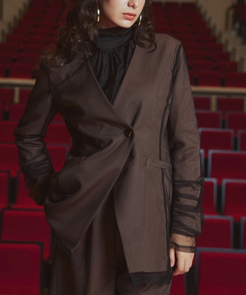 Callarus(カラルス)の「【お呼ばれ・よそいき・結婚式・パーティー・オケージョンドレス】<単品>チュールレイヤードデザインジャケット〔Callarus〕(ノーカラージャケット・レディース・チャコール/ブラウン/ブラック系その他・3L/LL/L/M)」の6枚目の写真