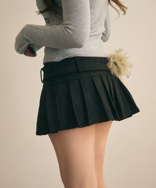 TITTY&CO.(ティティーアンドコー)の「スタッズベルト付きプリーツミニスカート(スカート・レディース・ブラック/アニマル/キャメル・FREE)」の5枚目の写真