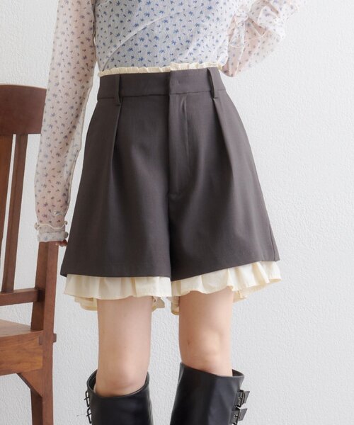 w closet（ダブルクローゼット）の「レイヤードショートパンツ（その他パンツ・レディース・チャコールグレー/ベージュ/カーキ・FREE）」の2枚目の写真
