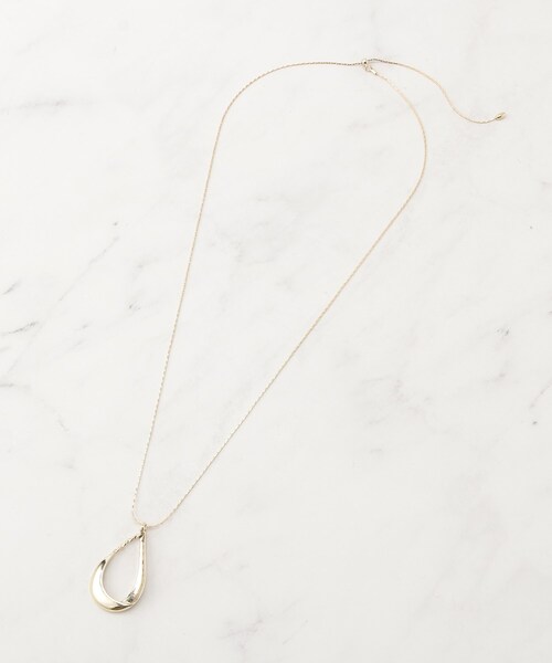 SHOO・LA・RUE(シューラルー)の「フェイクスエードドロップネックレス(ネックレス・レディース・ダークブラウン/ゴールド/ブラック・00)」の6枚目の写真