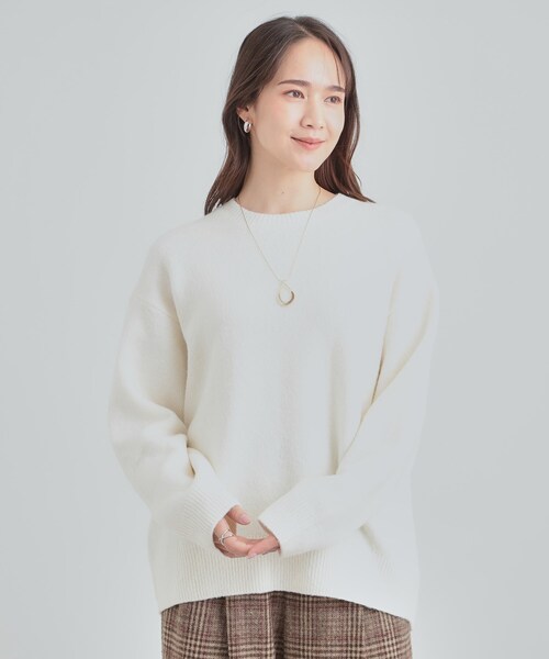 SHOO・LA・RUE(シューラルー)の「フェイクスエードドロップネックレス(ネックレス・レディース・ダークブラウン/ゴールド/ブラック・00)」の8枚目の写真