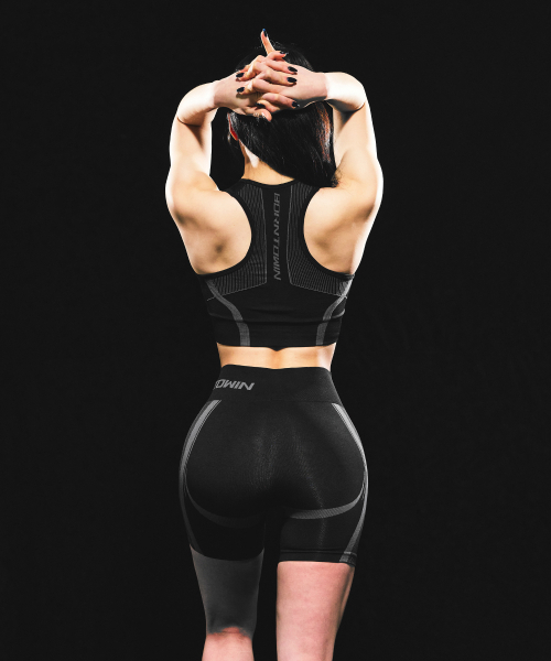 BORN TO WIN（ボーントゥウィン）の「W SYMBOL B ECLIPSE SEAMLESS BRA TOP [BLACK]（チューブトップ・レディース・その他・1/2）」の8枚目の写真
